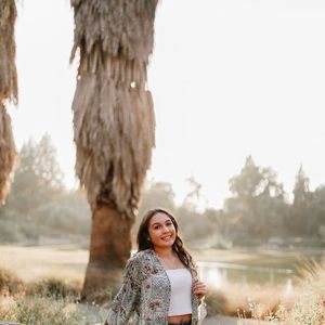 Meet your Posher, Luz yuriana